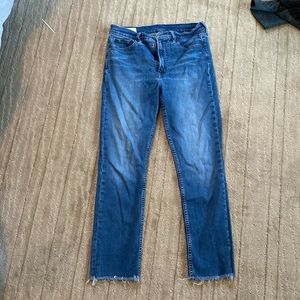 EUC Gap Cigarette High Rise Straight Leg 29